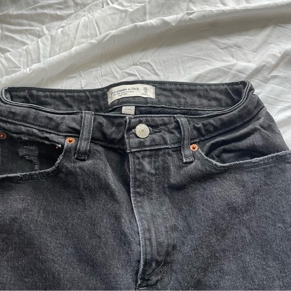 Abercrombie and Fitch Black 90s Relaxed Jeans High Rise - Size 25 Short (25S) - Picture 7 of 8